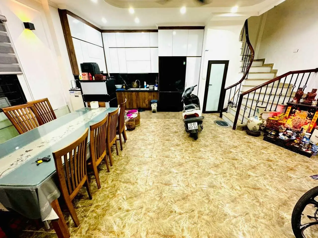 Bán nhà ngõ ô tô, phố Thịnh Quang Quận Đống Đa HN, DT 98m2 x 4 tầng MT 8,7m giá 13 tỷ