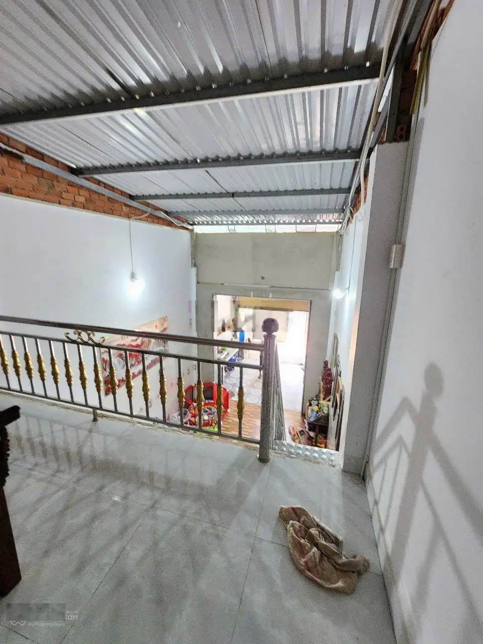 Nhà cấp 4 gác lửng 2,2 tỷ TL 73m2 cách đường Bình Chuẩn 63 chỉ 50m, P. Bình Chuẩn