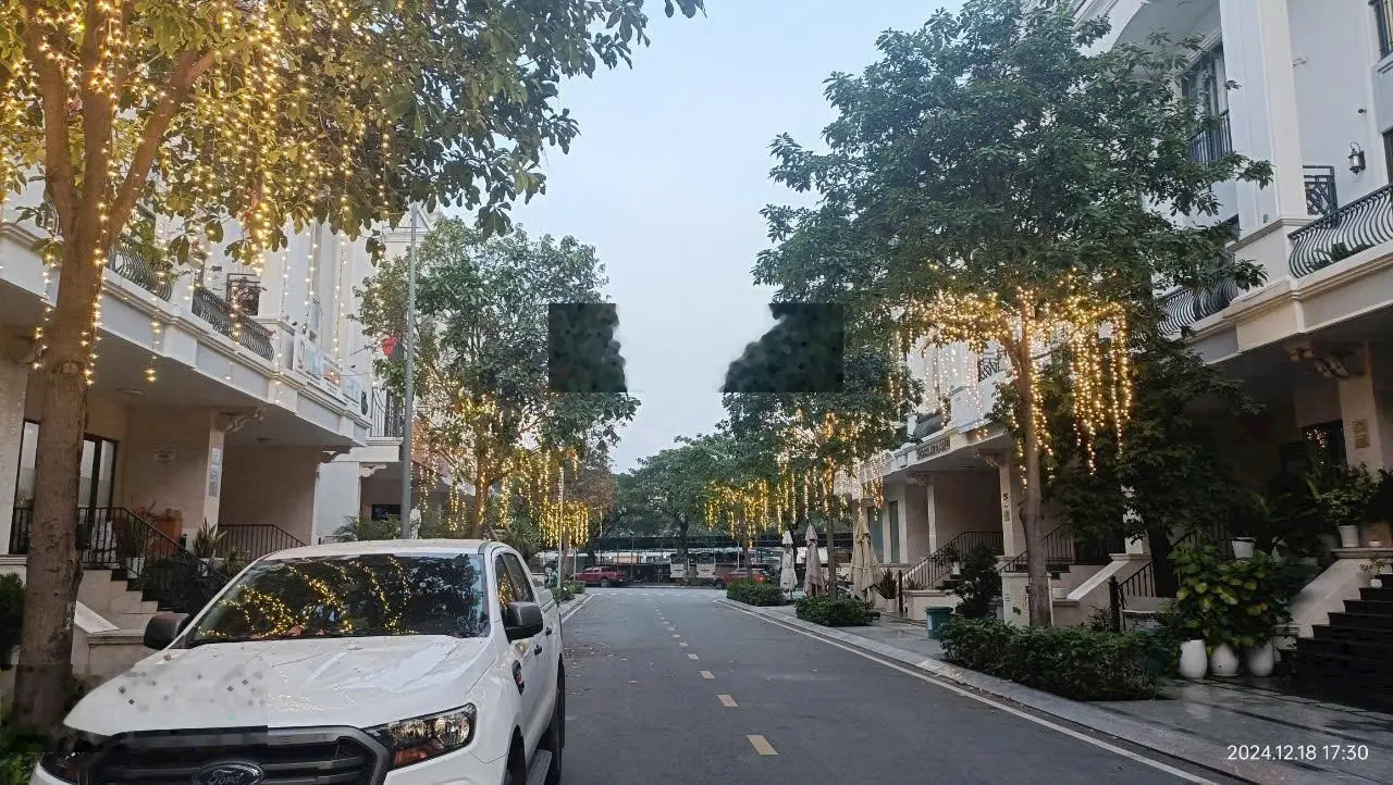 Tòa Nhà khu đô thị Vạn Phúc Thủ Đức, Hầm + 6 Lầu + NLMT thu nhập 120 triệu/tháng