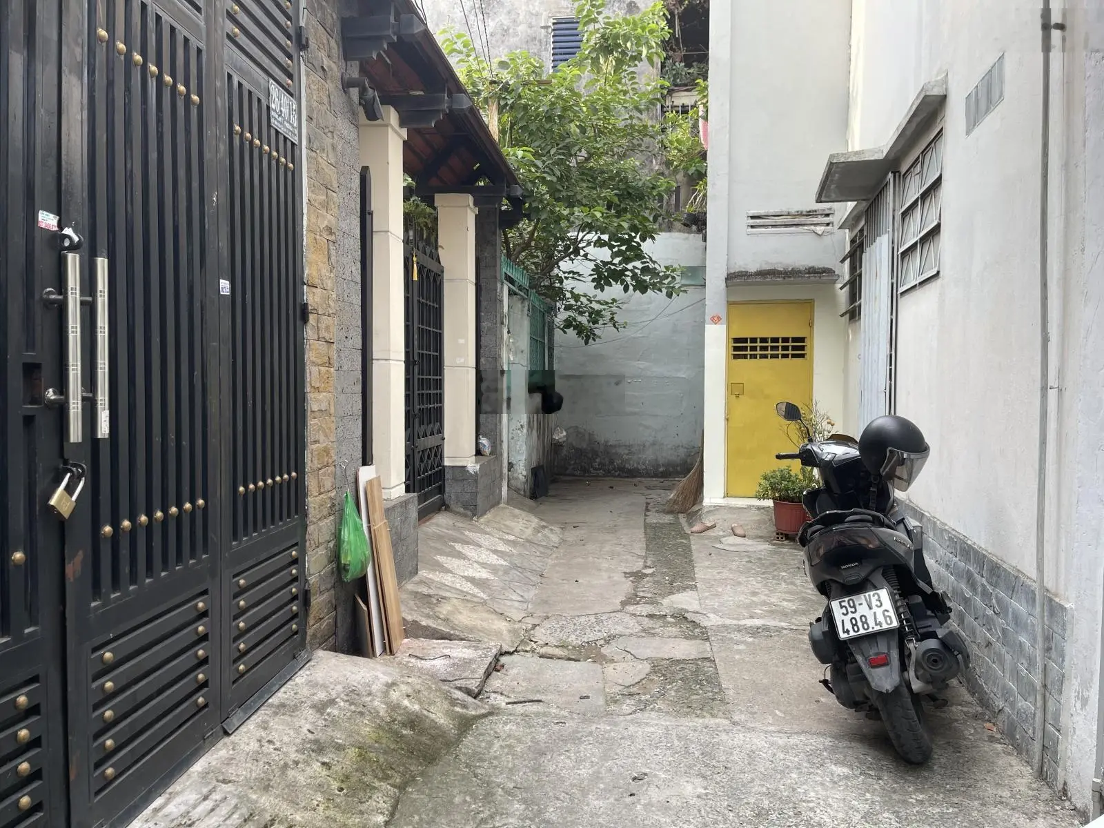 Chỉ 8,1 Tỷ - 89m2, Ngang 4,2m, 4 Tầng, Hẻm 3m, Phạm Văn Đồng, gần Sân Bay.