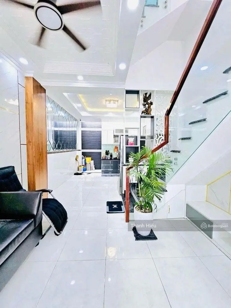 Nhà mới như hình ngay trung tâm thị trấn Nhà Bè giáp Q7 giá chỉ 4.85 tỷ