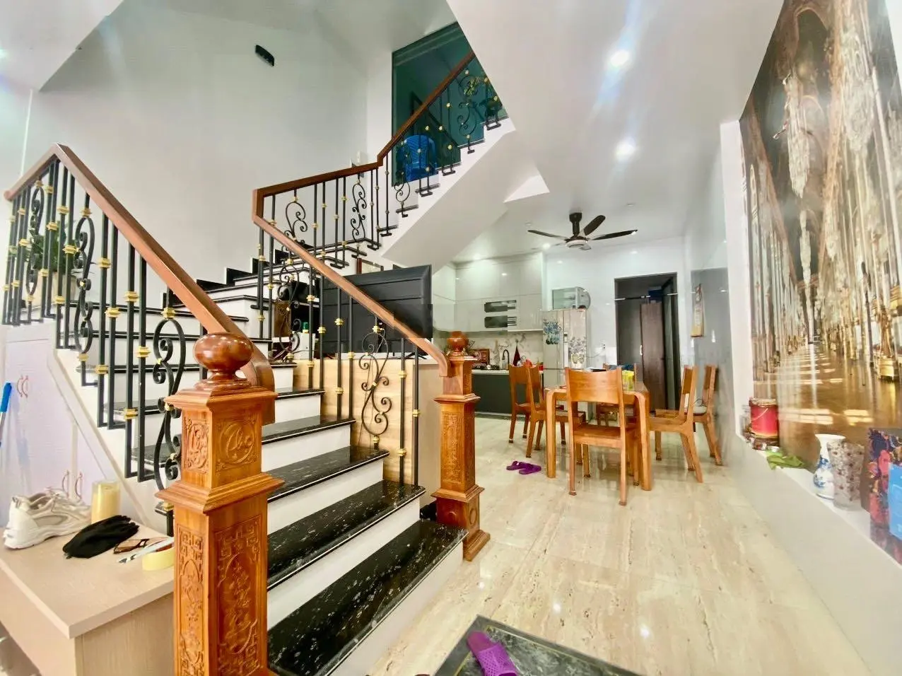 Nhà đẹp dt75m dân xây độc lập đường 2 oto tránh nhau cần bán gấp