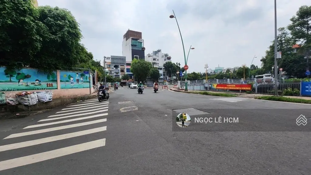 Mtkd đ.trường sa, phú nhuận - 3 tầng - sân thượng - ngang 4m - dtsd 143m2 - nhĩnh 11tỷ thương lương