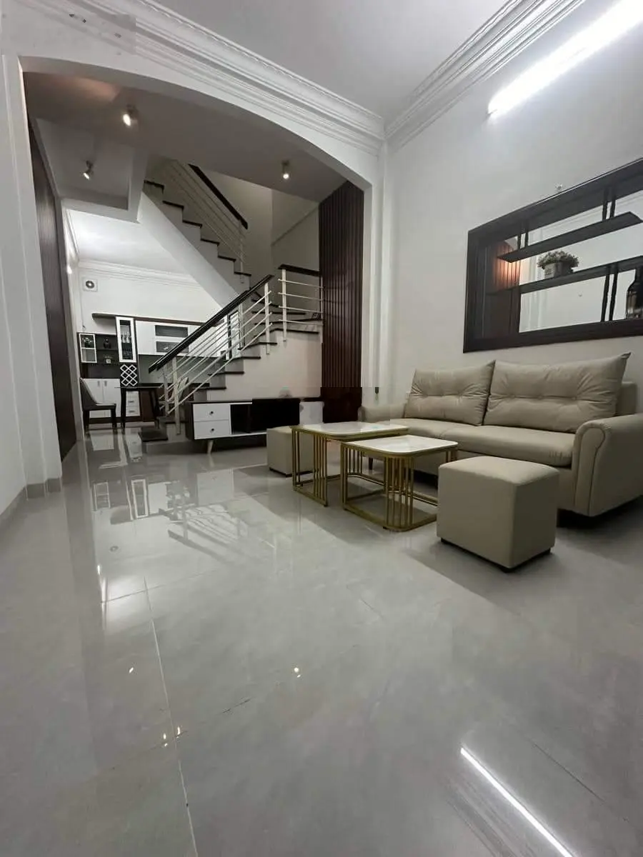 Thật 100%! Bán nhà phố Hoàng Hoa Thám, gần ô tô full nội thất cao cấp, ở sướng