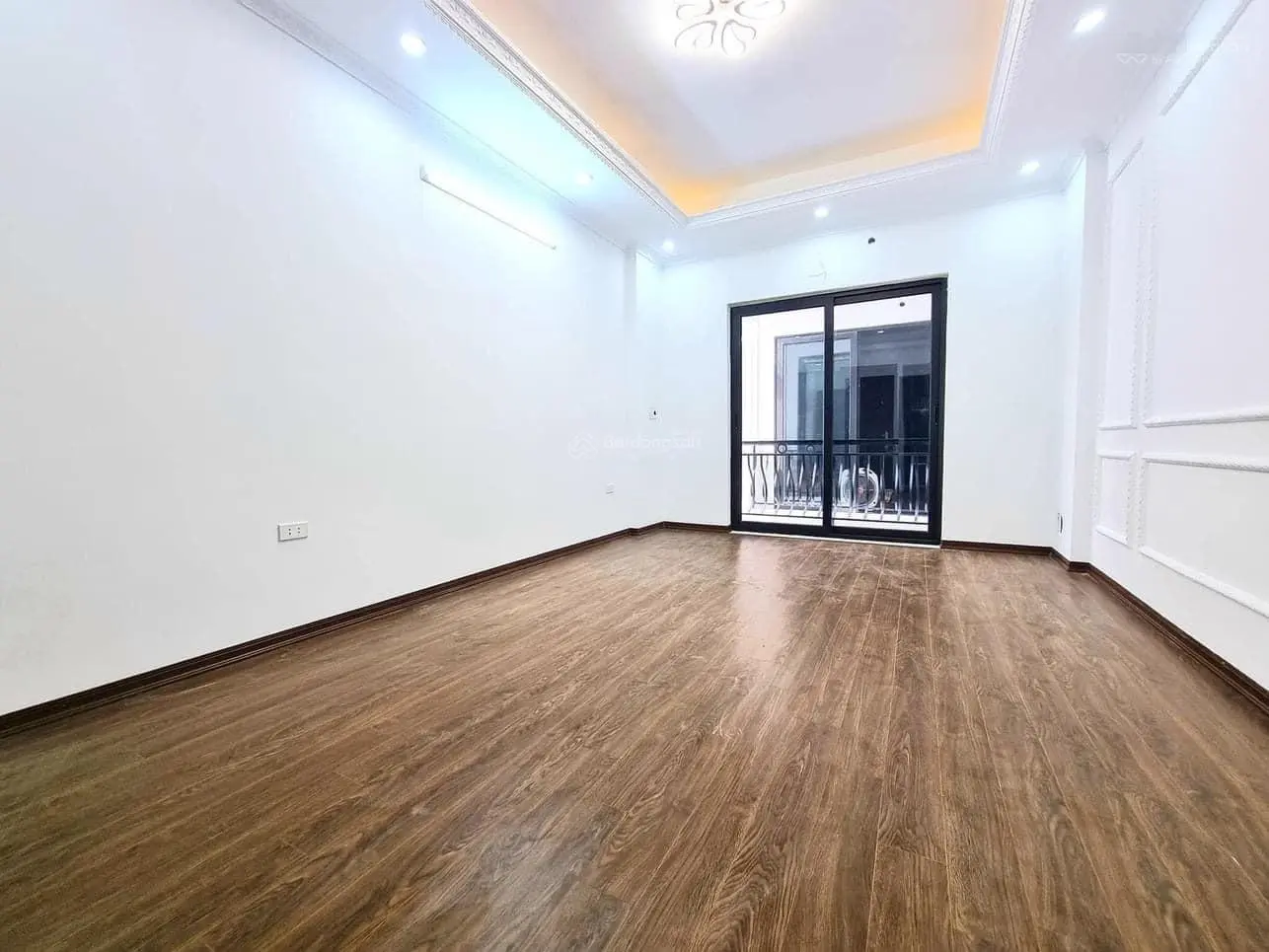 5.68 tỷ - 30m2 - 5 tầng mới - Đại La - HBT - HN