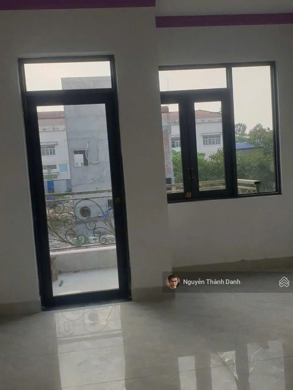 Nhà ngộp bán gấp 66m2 .1 trệt, 2 lầu. Giá 2,6tỷ. Cách đường Phan Đình Giót 100m. Gần chợ Thành Nam.