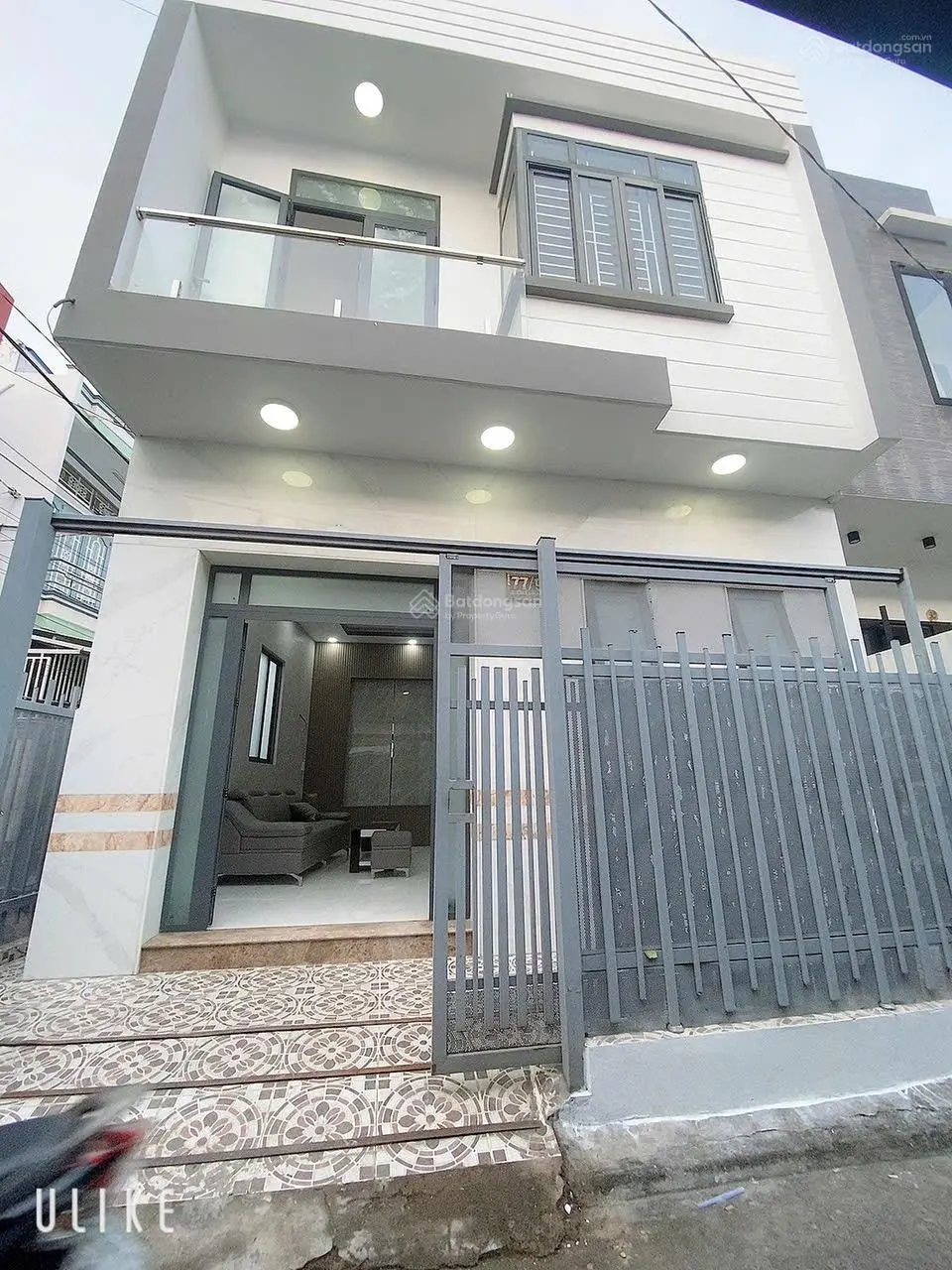 Bán nhà lầu mới đẹp sổ hoàn công nhà 2 mặt tiền lộ ô ô tiện ở kinh doanh nhà, gần Vincom Hùng Vương