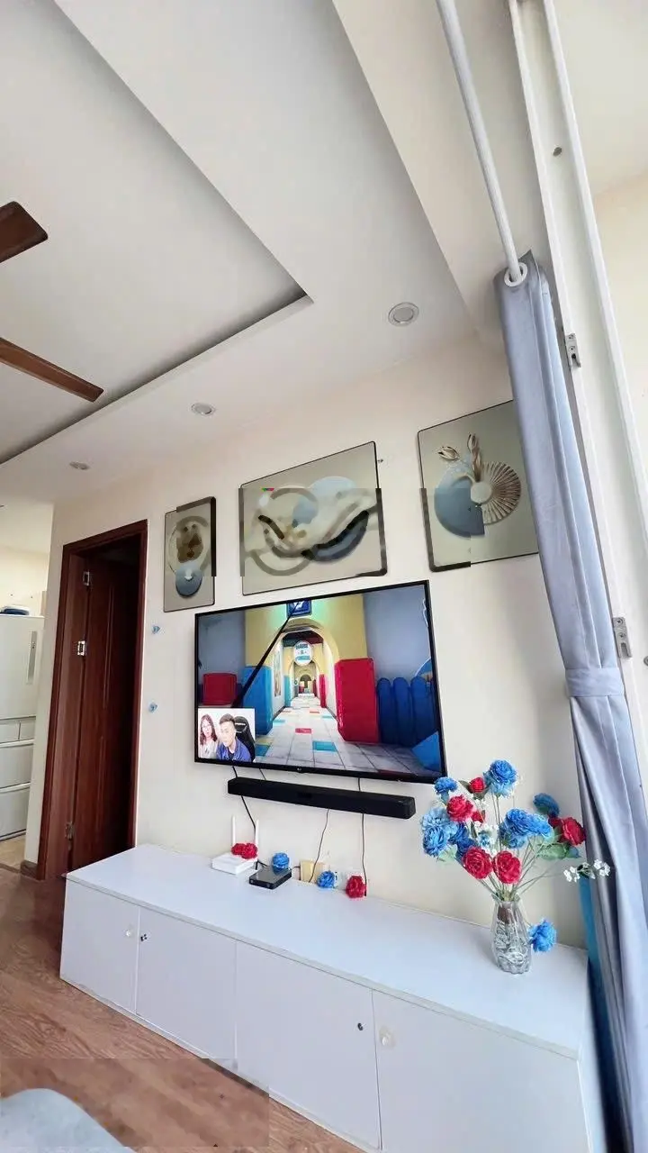 Chính chủ bán gấp căn 2pn, 2vs toà gemek2 ban công đông nam giá nhỉnh 3 tỷ