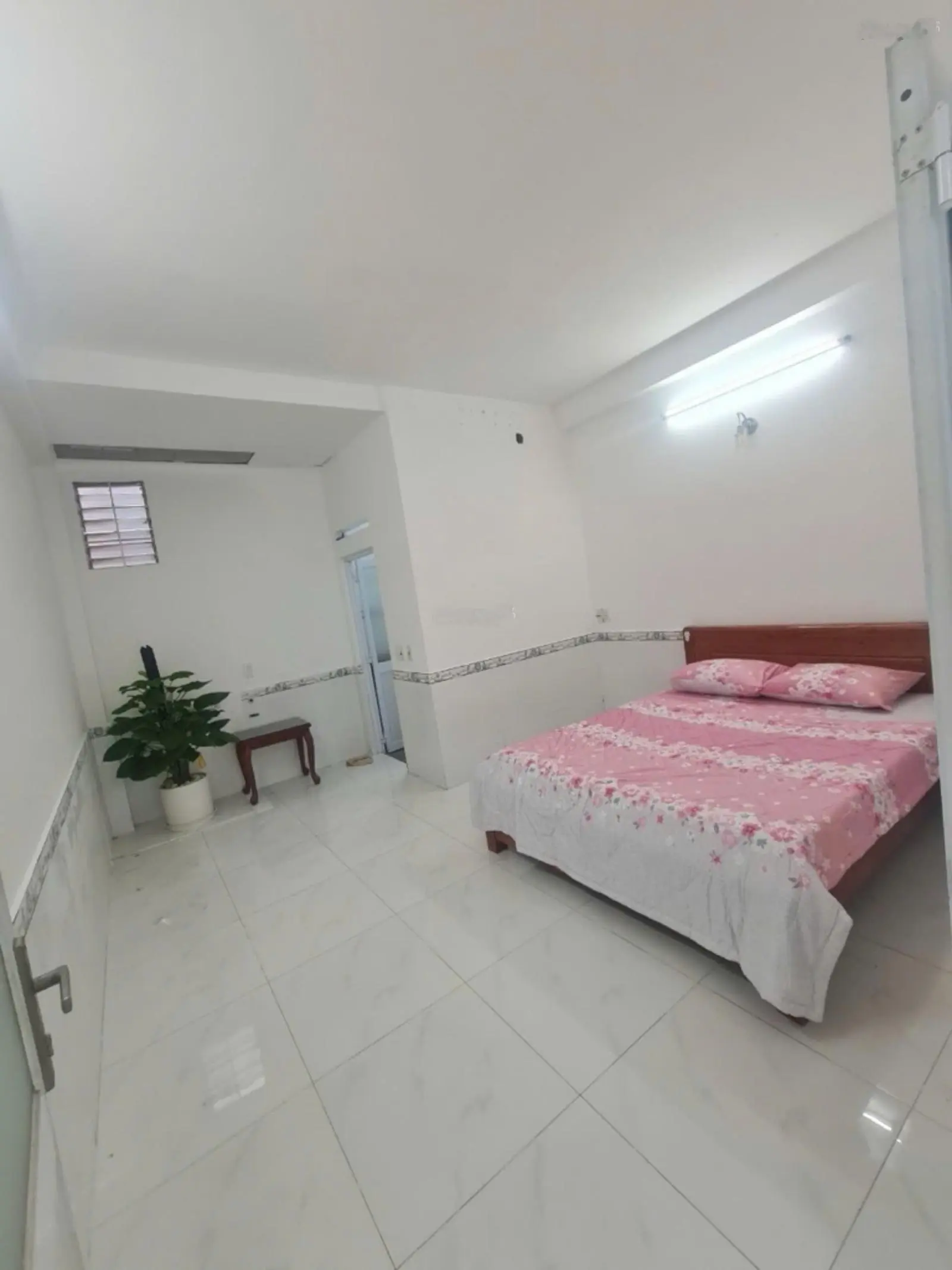 Bán gấp nhà đẹp 2 tầng hơn 67m2, đường số 17, Tân Thuận Tây, chỉ nhỉnh 4 tỷ