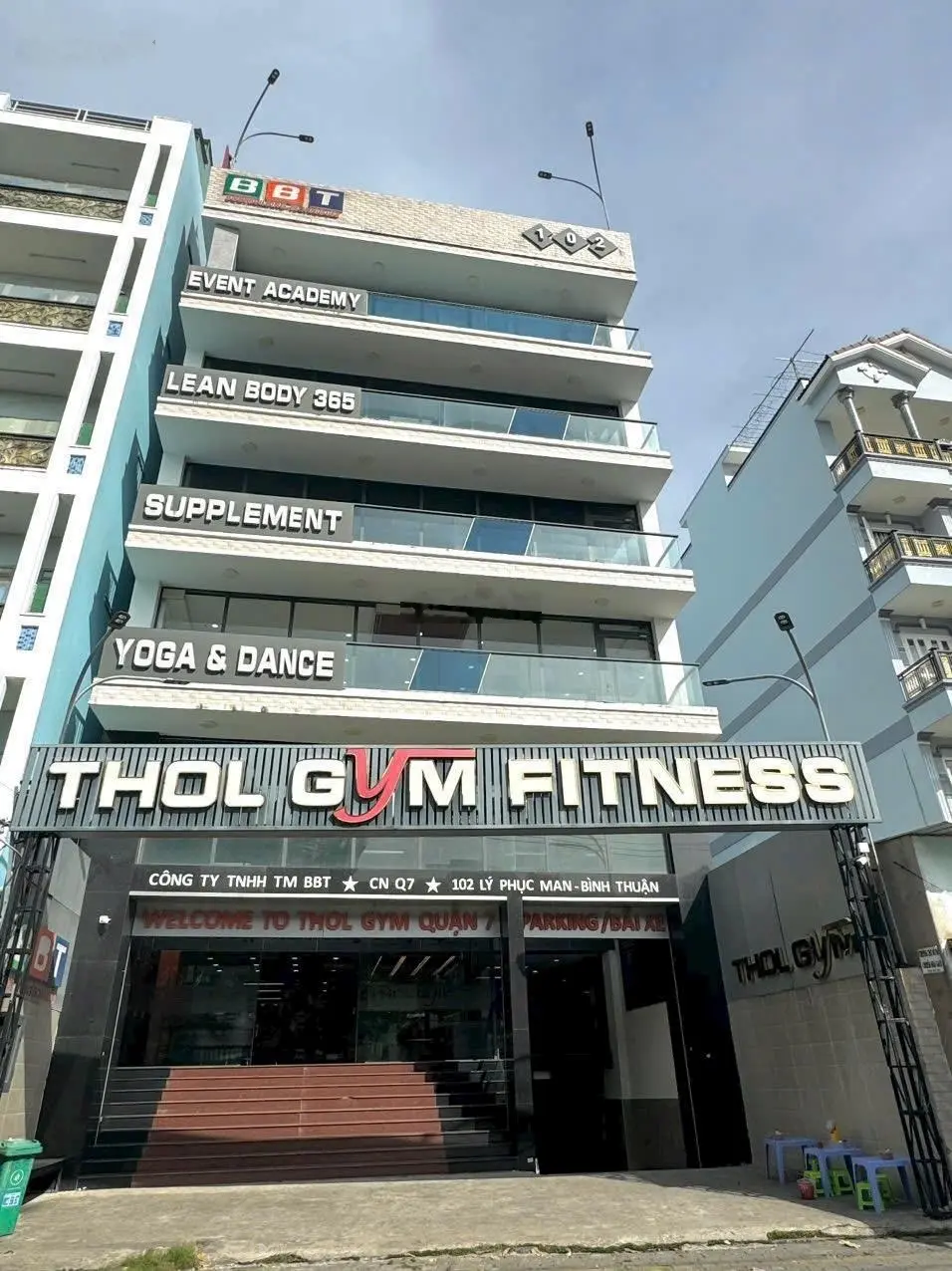 Siêu Phẩm Toà Building MT ngay Lý Phục Man, Quận 7(12x32) Hầm+7 tầng. HĐT: 220 tr. chỉ 75 tỹ 200