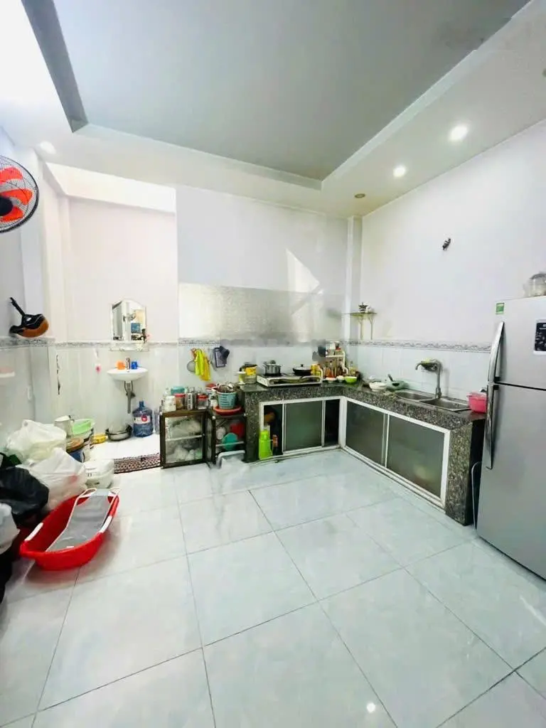 Nhà 3 tầng 4x16 hẻm 6m khu phân lô hương lộ 2 chỉ hơn 5 tỷ!