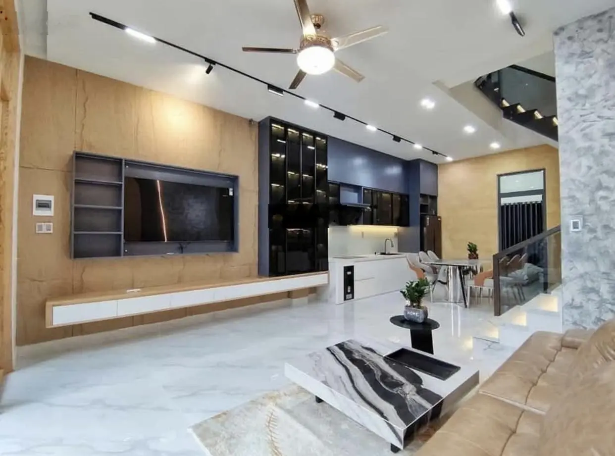 Bán gấp nhà tại Hoa Lan, p2, Phú Nhuận. Giá 2,32 tỷ,DT 48,72m2,SHR, pháp lí chuẩn