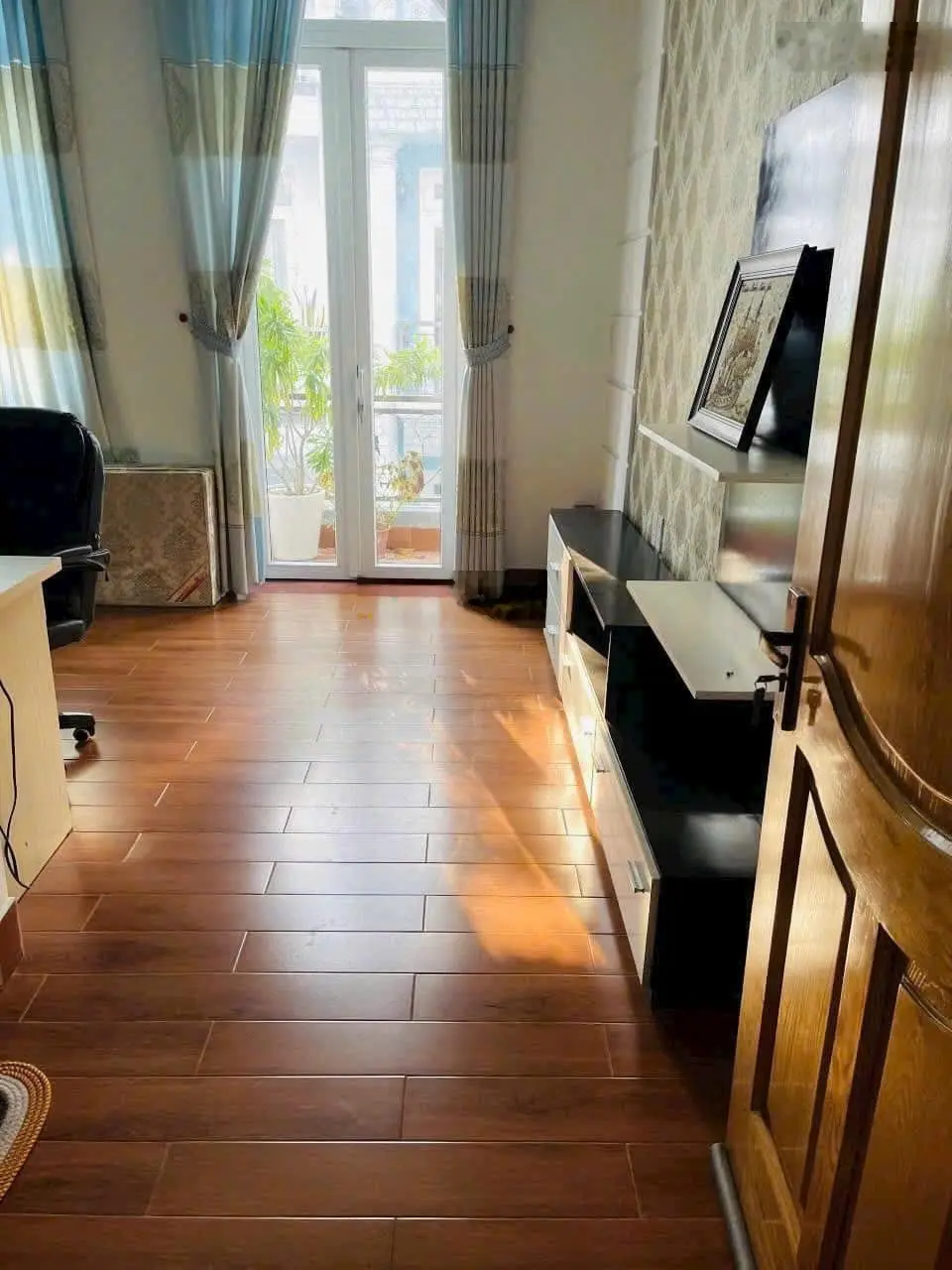 Chính chủ bán nhà cho thuê 20 triệu/th Đ. Bạch Vân, Phường 5, Quận 5. 55m2. 5 tầng