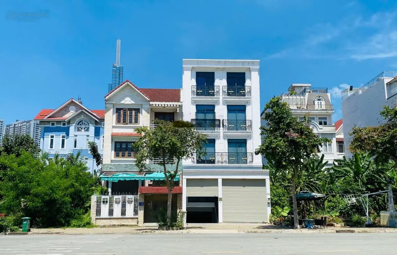 Ngộp Bank bán gấp nhà khu compound ven sông Sài Gòn, DT 9m x19,5m, hầm 4 tầng giá bán nhanh 33 tỷ