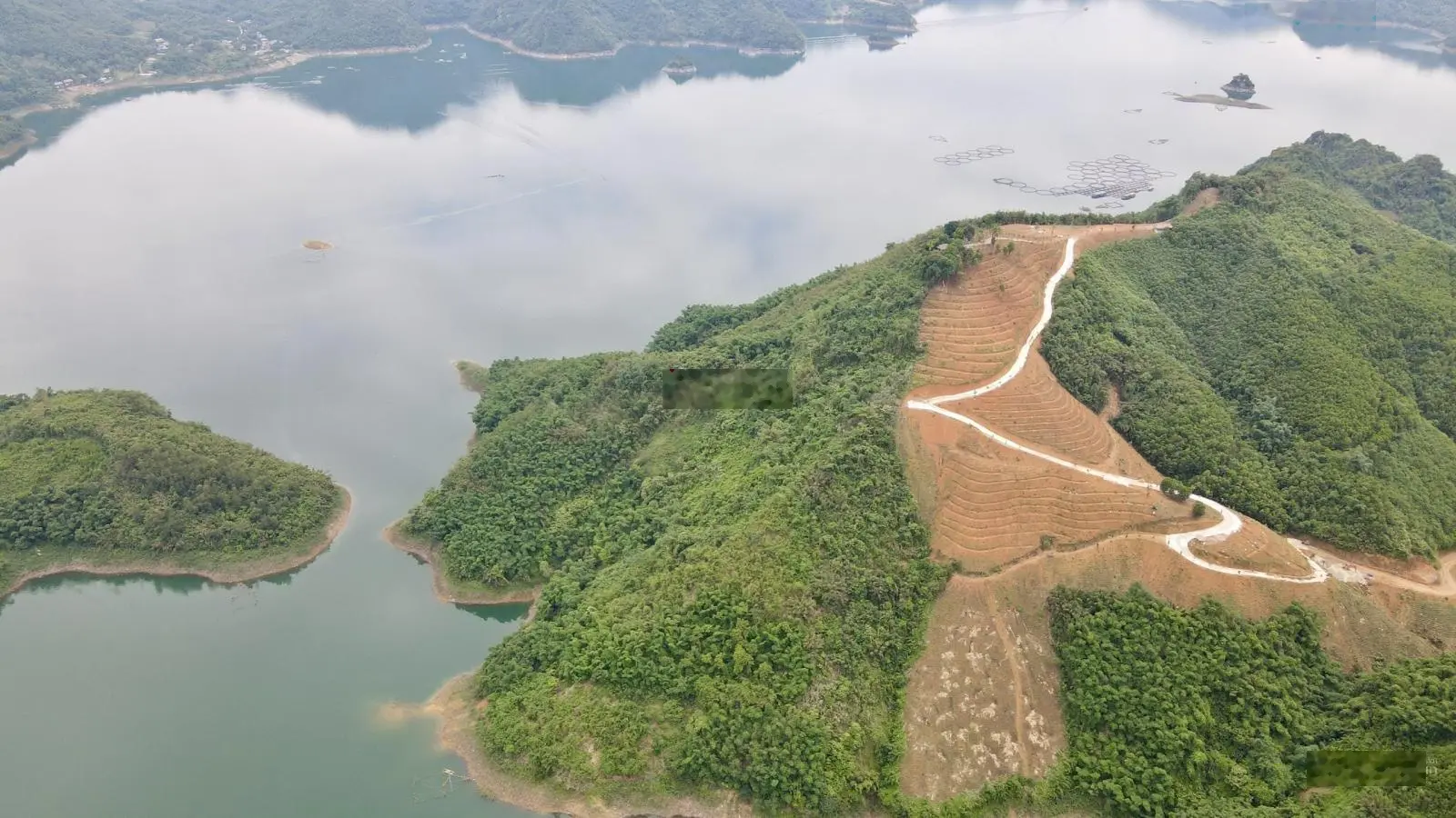 Siêu phẩm-bán 6.8ha đất bám lòng hồ Hoà Bình vị trí đắc địa tại Đà Bắc đã qui hoạch TMDV-nhỉnh 7tỷ