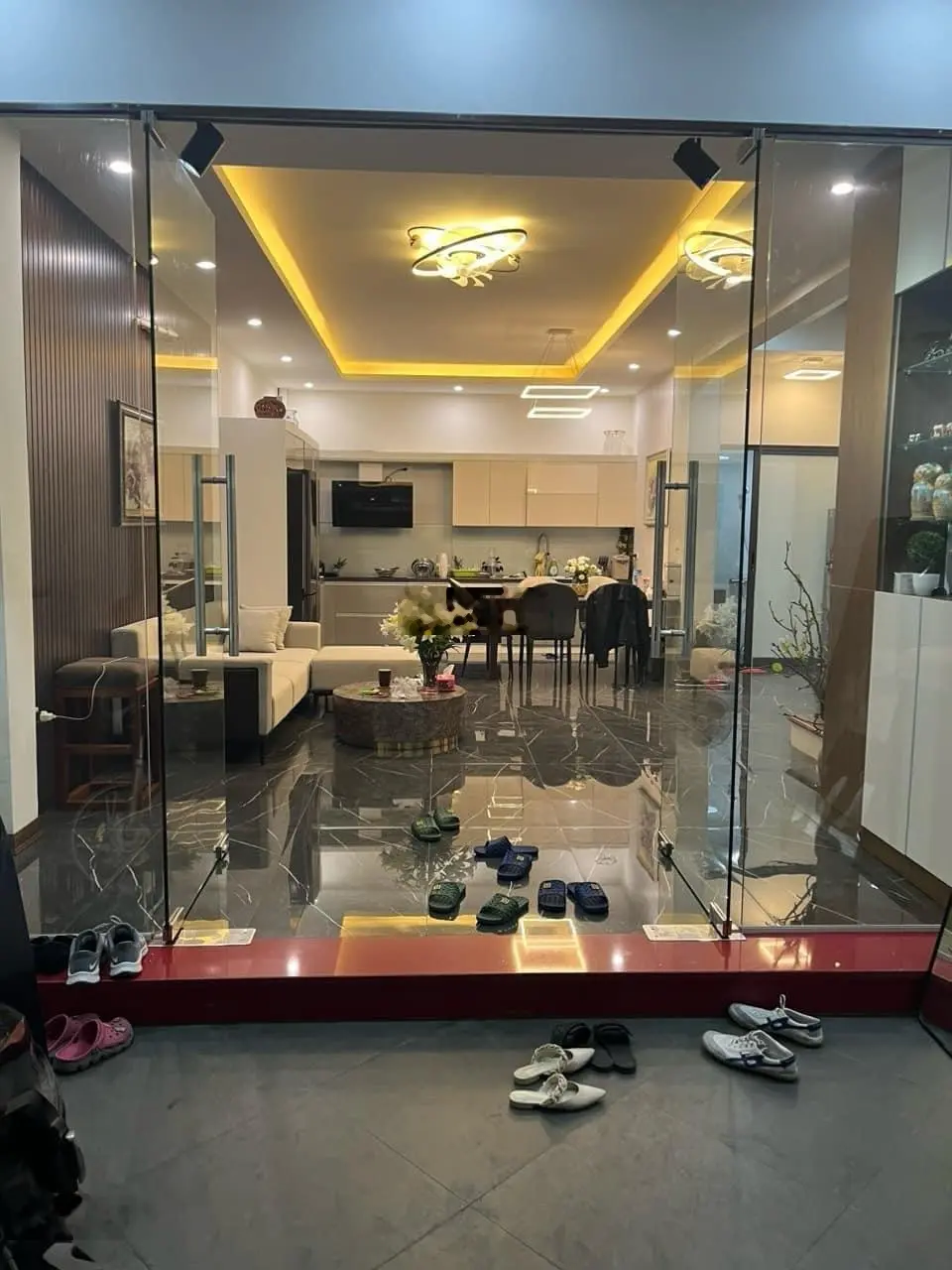 Chủ nhà mót bán căn nhà Nguyễn Trãi 42m2*5T*4m MT - ô tô gần - thoáng sáng - nhà đẹp - hơn 7 tỷ