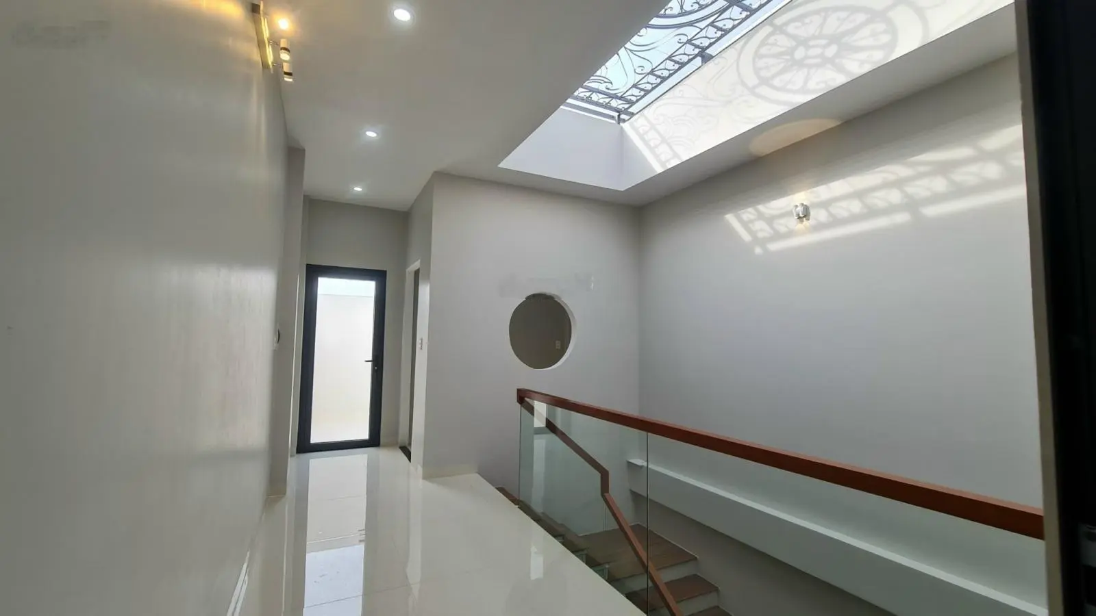 Chính chủ bán nhà mới 3tầng, đường 2 Nguyễn Duy Trinh, P. Long Trường, gần Đông Tăng Long Quận 9 cũ