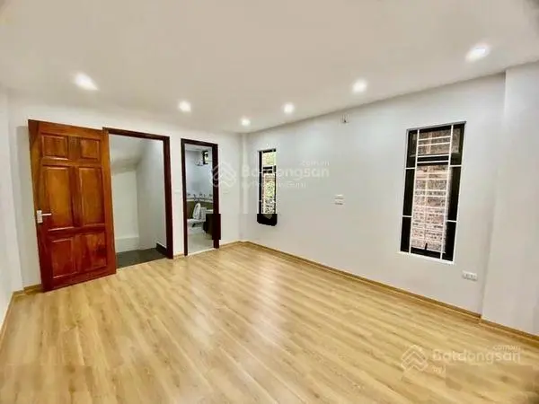 CHỈ HƠN 4 TỈ CÓ CĂN ĐẠI MỖ ĐẸP KÍNH KOONG 30M2 - 5 TẦNG - CÁCH 6M RA ĐƯỜNG Ô TÔ TRÁNH-GẦN ĐẠI LỘ