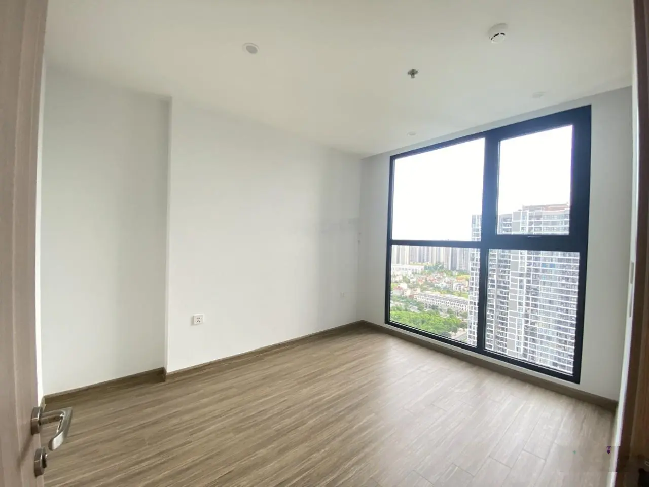 Bán căn 1PN nguyên bản, tầng đẹp, ban công hướng mát giá 2.33 tỷ tại Pavilion, Vinhomes Ocean Park
