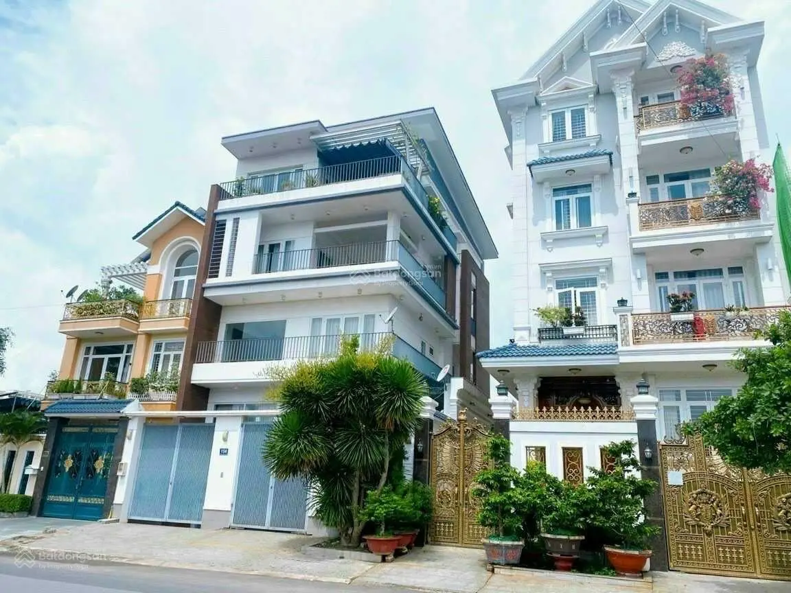 Hàng hiếm! Bán gấp nhà 2 mặt tiền Cao Đức Lân - hầm 4 lầu - 10x20m, đối diện công viên - Q2, 56 tỷ