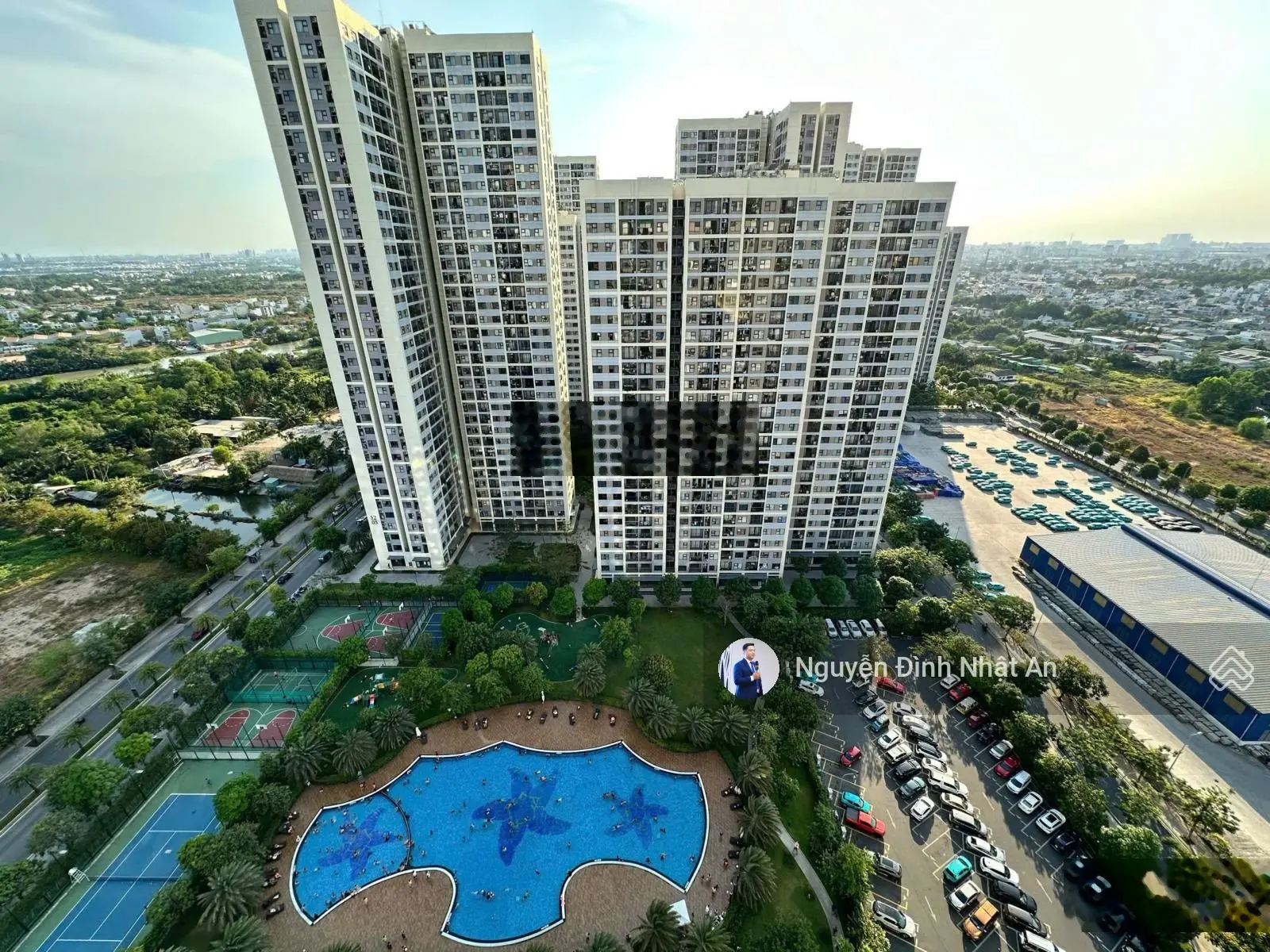Chính chủ bán nhanh căn 2PN 1WC sổ sẵn khu S2 Rainbow view hồ bơi tặng Full nội thất giá 2,4 tỷ