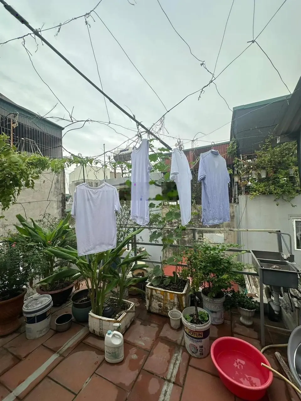 Bán nhà riêng sổ 20/SD 28m2 5 tầng mặt tiền 3.75m giá chỉ 4.6 tỷ ngay trung tâm Đống Đa 3PN