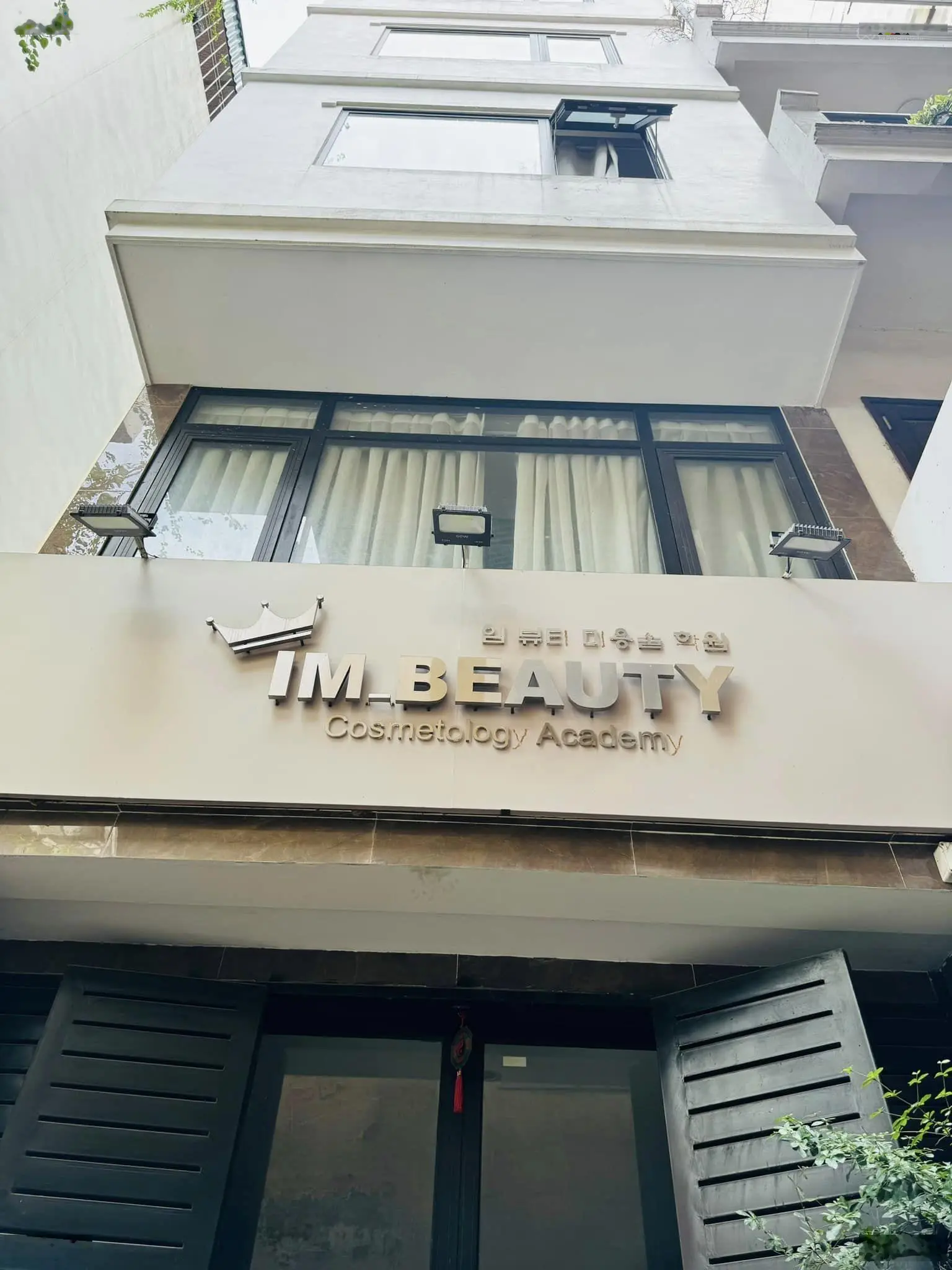 (Thang Máy) bán nhà mặt ngõ 79 Cầu Giấy 45m2x6T ô tô đỗ Kinh doanh spa 12 tỷ nhà thoáng 30m ra phố