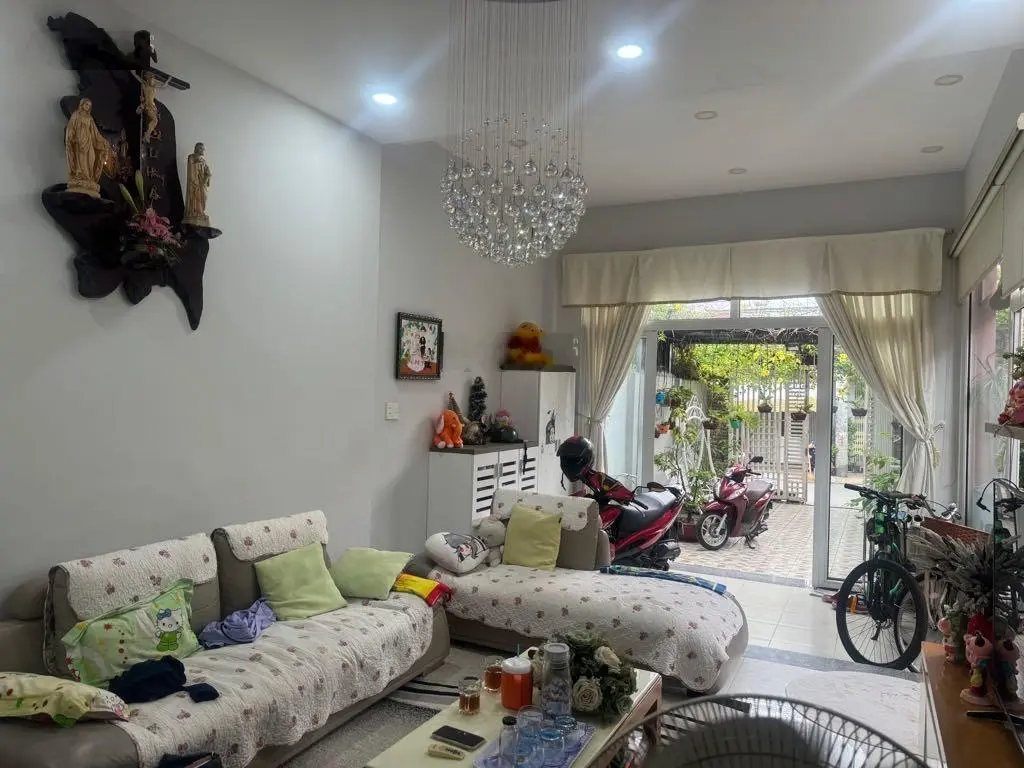 (Rẻ - giảm sâu 3 tỷ) bán nhà mặt tiền DT 150m2, ngang 5m, gần cầu Chà Và, Quận 8. Nhỉnh 10 tỷ
