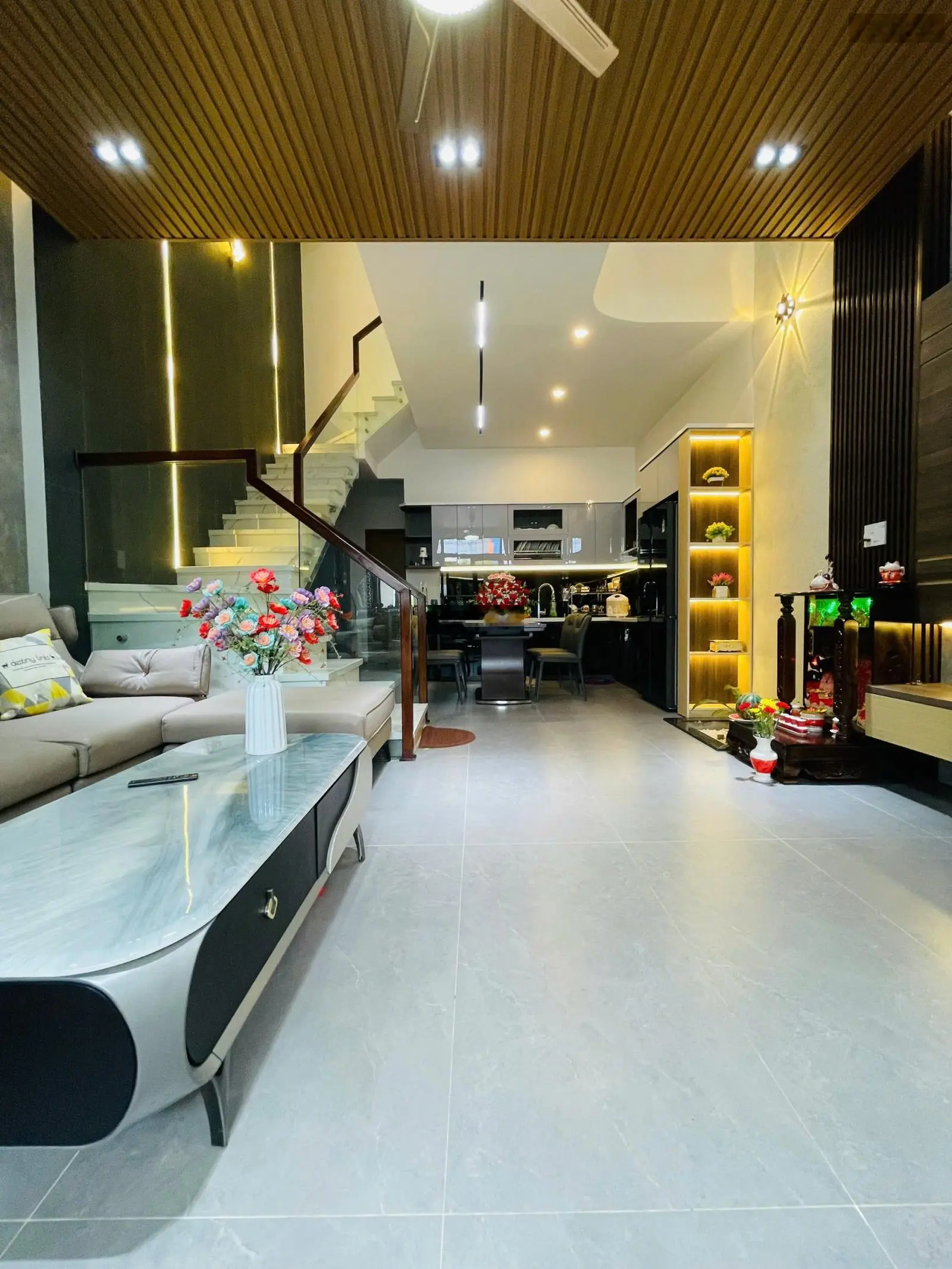 Bán nhà Hòa Minh 15, diện tích 67.5m2 cách biển Liên Chiểu 450m. Giá chỉ 5tỷ5