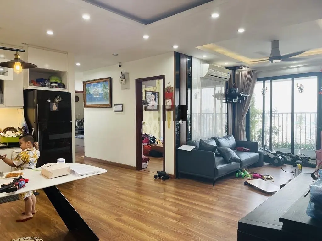 Bán căn hộ CC tòa Green Stars, 102m2, 3 ngủ lô góc, sổ chính chủ, về ở ngay