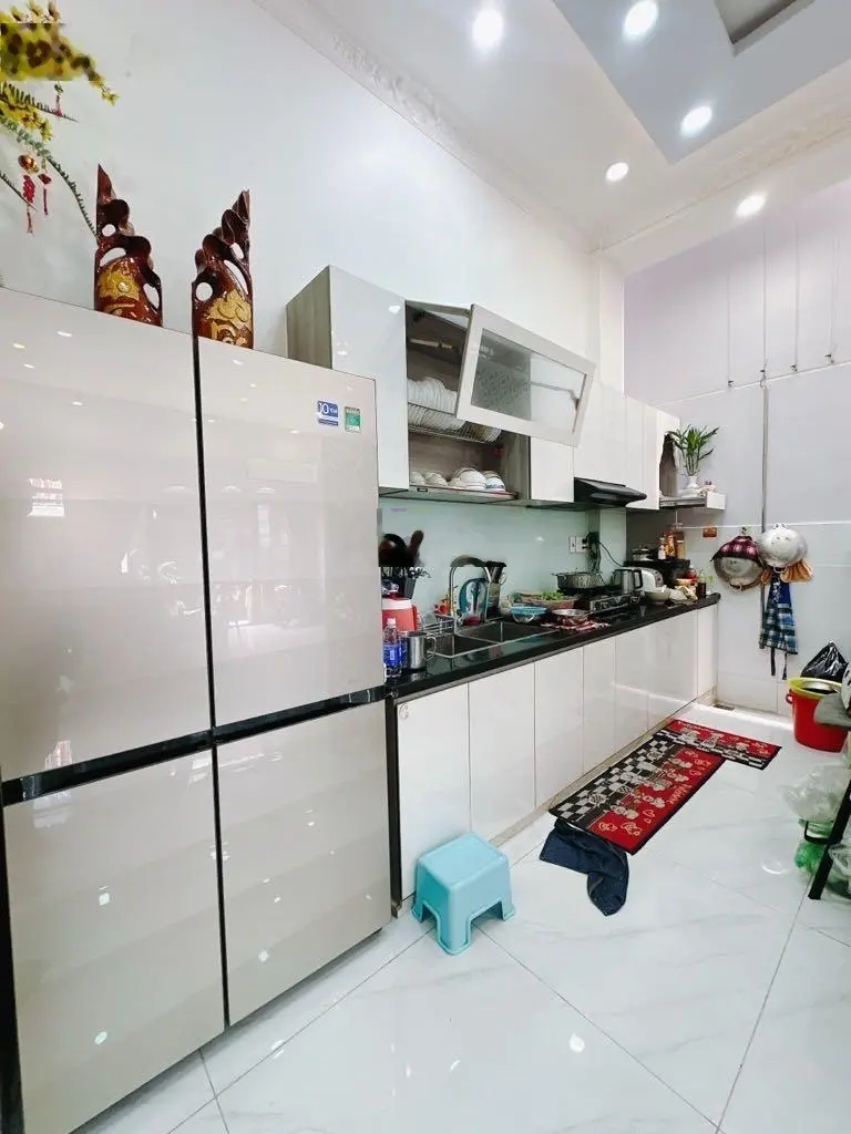 Bán nhà đẹp 4 tầng , Ngang 6 dài 10 , Đường số Tân Vĩnh , Quận 4.