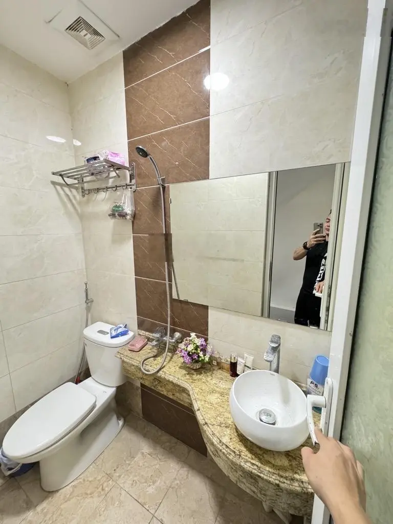 Bán nhà phố Đại La 41/45m2, 6 tầng, MT 3,5m. Giá 8,2 tỉ