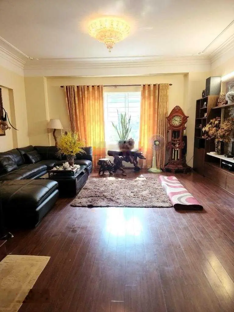 (DT 122m2 mặt tiền 10m) biệt thự 3 thoáng - sân vườn giá 24.2 tỷ đÔng Quan Nghĩa Đô Cầu Giấy