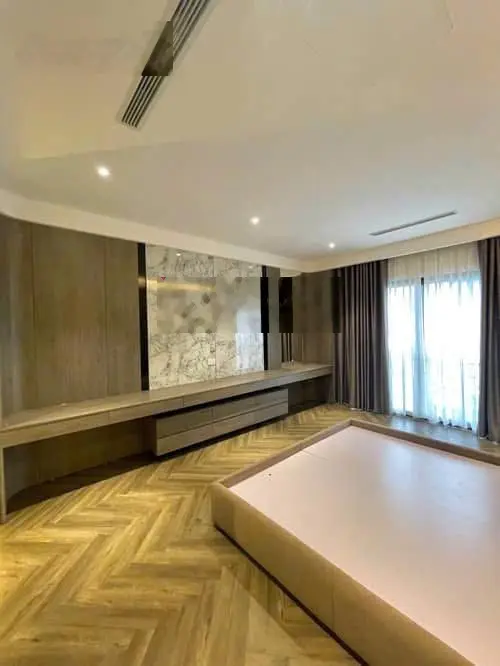 Nhỉnh 18 tỷ sở hữu ngay nhà 8 tầng full tiện ích Bồ Đề Long Biên- Lh: 0582 786 ***