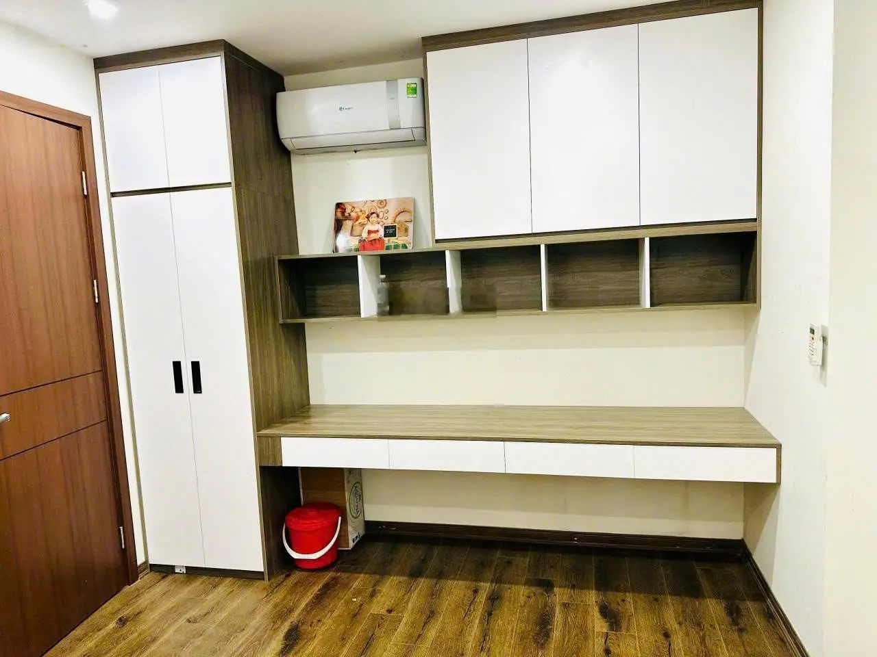 Cần bán gấp căn CC 2PN, 2VS Thăng Long Capital An Khánh, Hoài Đức. DT 70m2, full đồ vào ở ngay