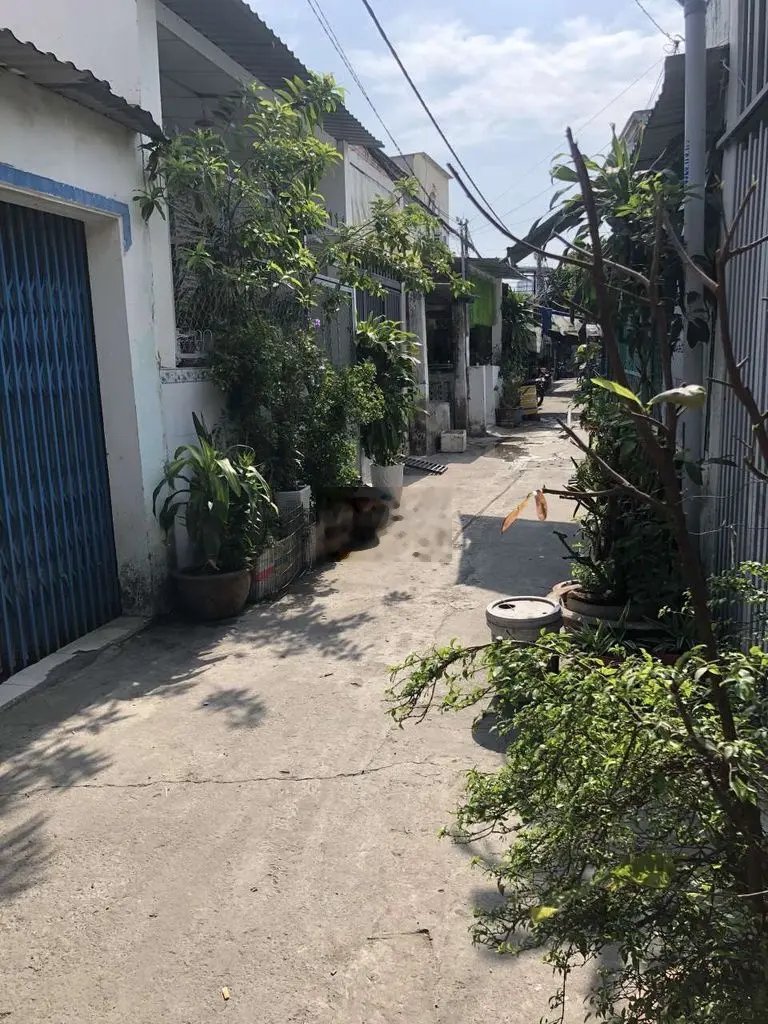 Nhà 2 tầng 2 phòng ngủ hẻm 724 Lê Văn Lương kế cầu gạch đĩa giáp Q7