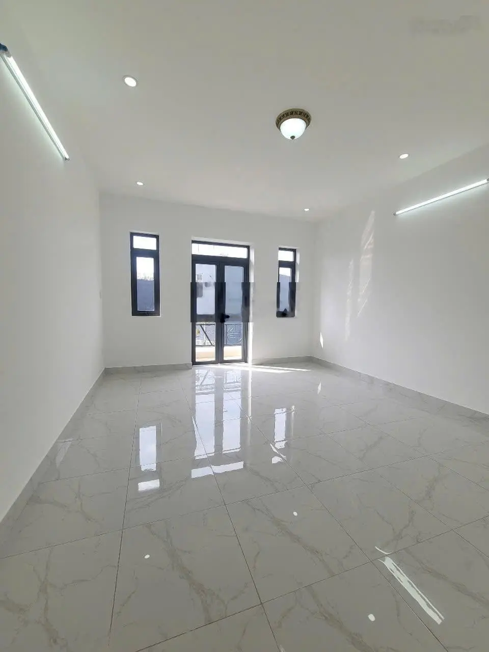 Nhà hoàn công rẻ: 4tỷ 67.5m2, ngang 4.5m nhà 1 trệt 2 lầu KDC cạnh vòng xoay ngã 6 An Phú, Thuận An