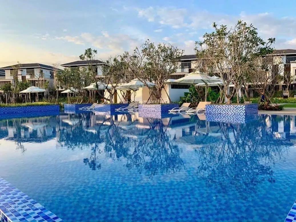 Bán biệt thự dự án LaviLa Nhà Bè giáp sông full nội thất giá 11,7 tỷ