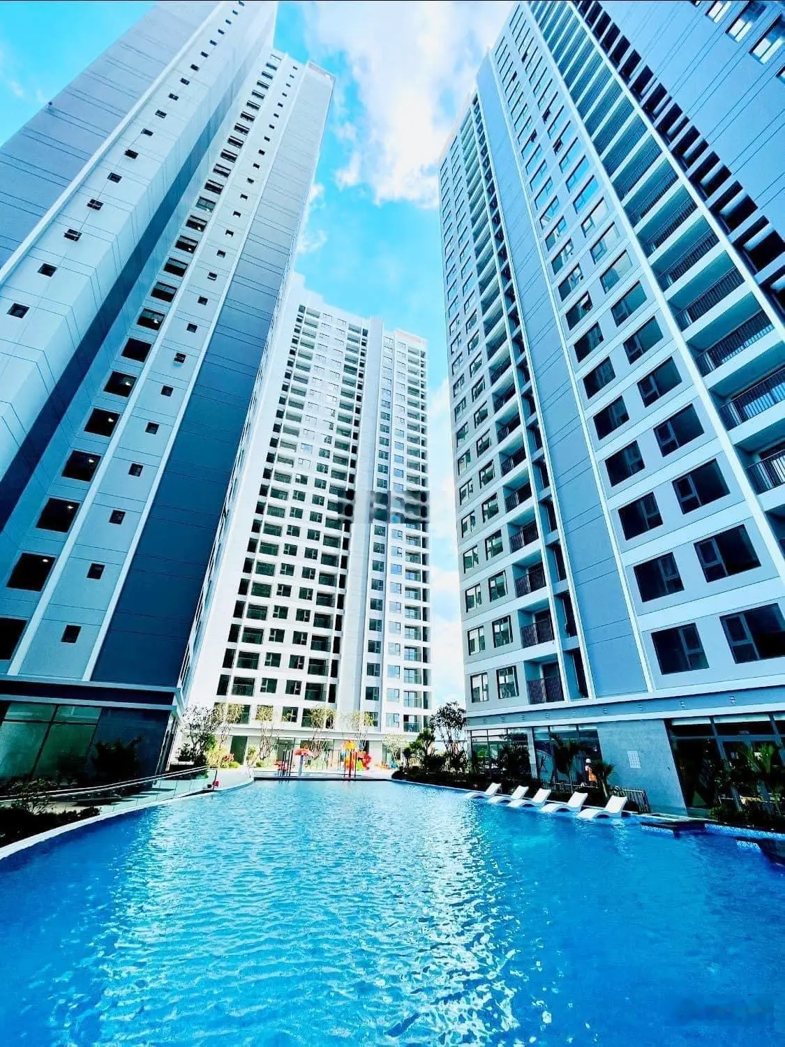 Bán cắt lỗ 700tr còn 2,2 tỷ CH The Rivana 2PN, 2VS, 72m2 bao hết thuế phí QL13 cách Thủ Đức 3P