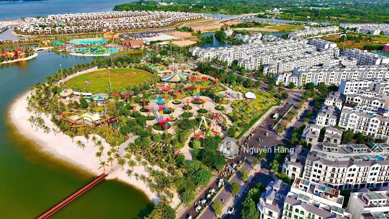 Bán nhà phố Manhattan Glory giá siêu tốt 13,8 tỷ - sổ hồng sở hữu lâu dài - Vinhomes Grand Park