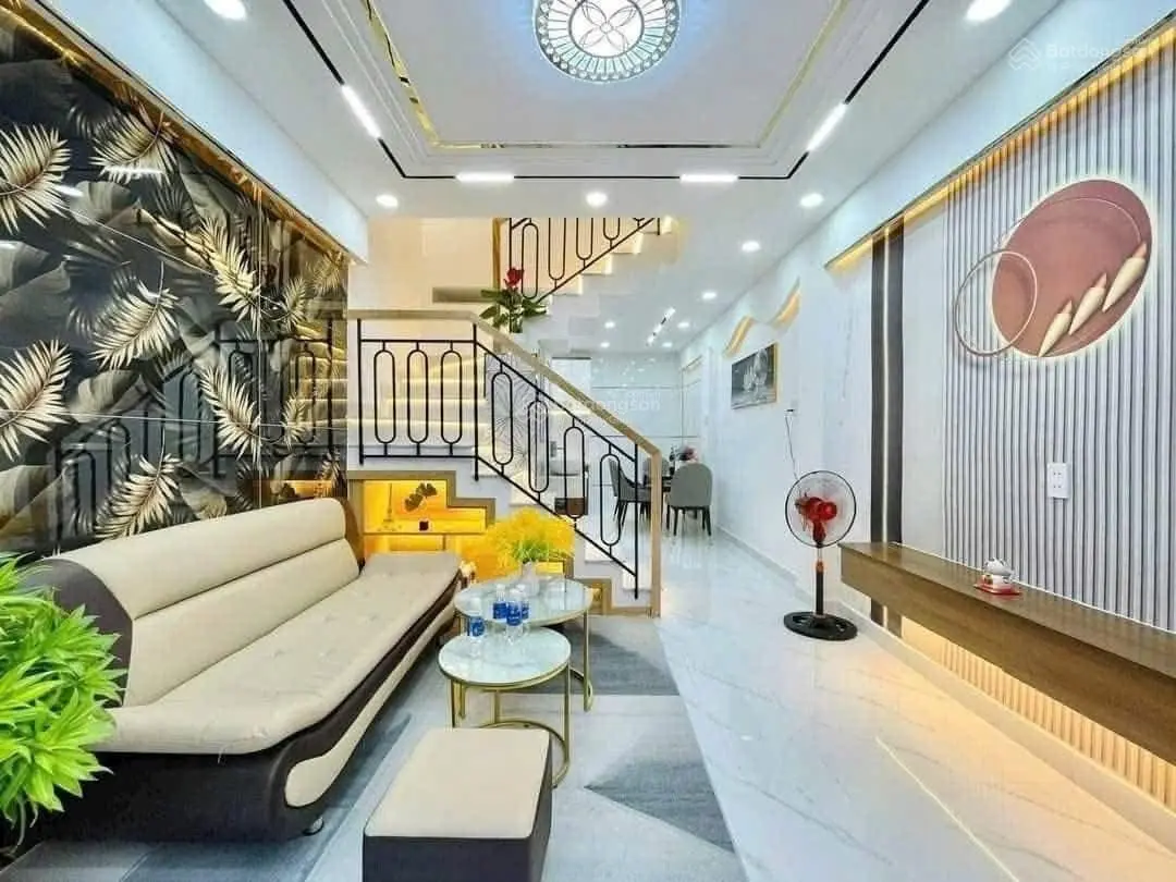 Chính chủ cần bán gấp nhà Mai Văn Ngọc, P10, Phú Nhuận, giá 2tỷ940, DT 67,2m2, HĐ thuê 18tr/th