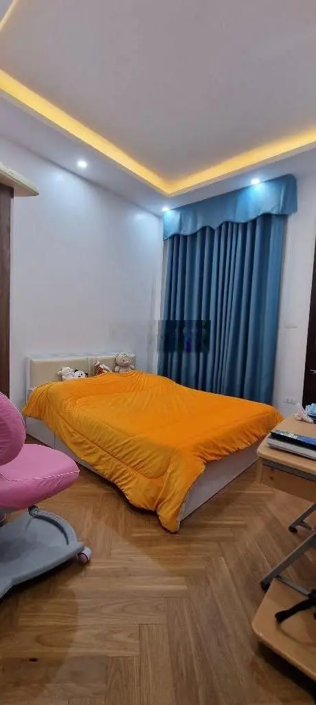 Bán nhà phố vip hồng mai- 1 nhà ra ô tô- trước nhà ba gác tránh - 35m2 5 tầng chỉ 5 tỷ còn bớt
