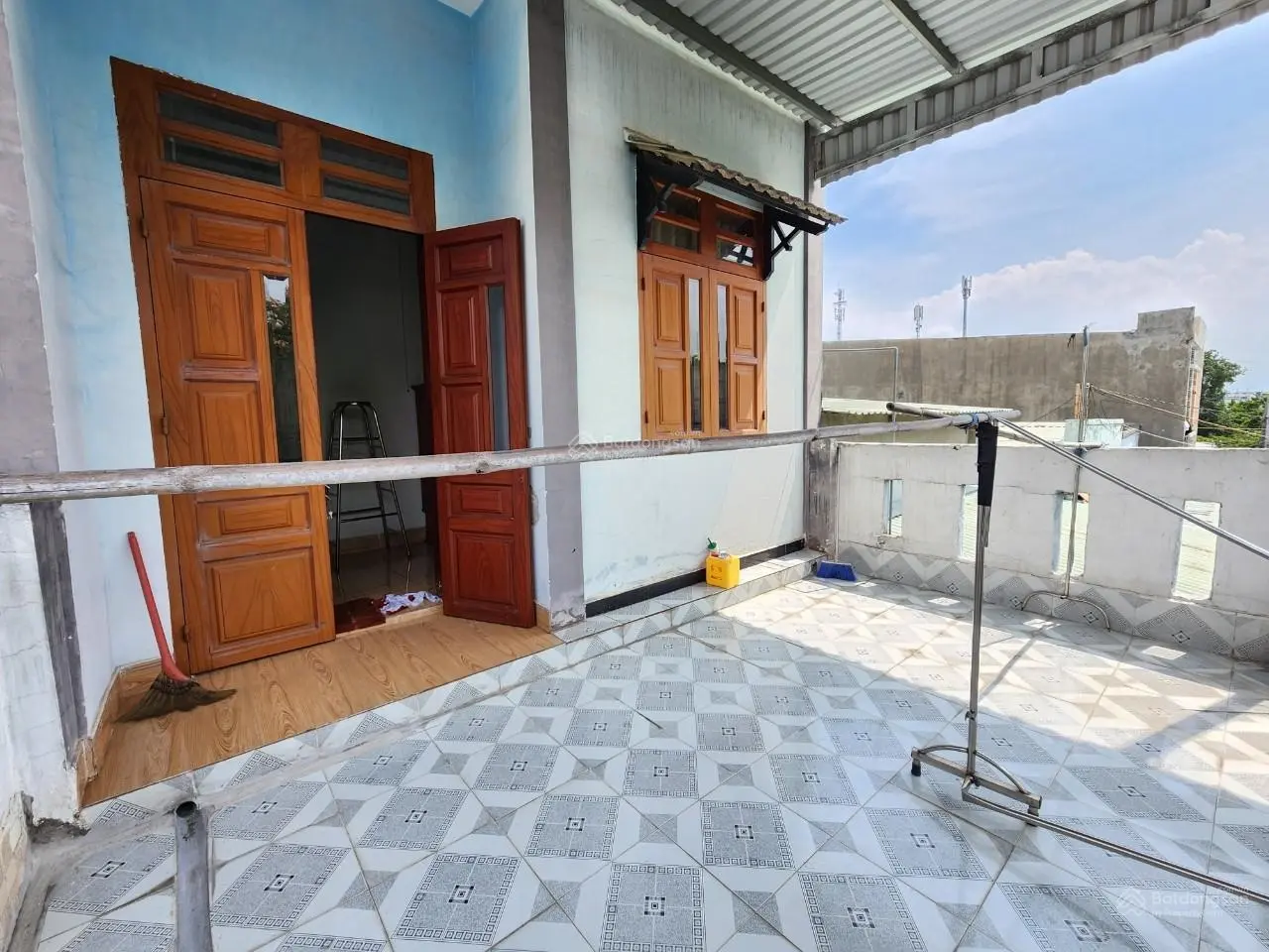 2 tỷ 5 Bán nhà 1 trệt 1 lầu cách đường An Phú 20 chỉ 30m P. An Phú TP. Thuận An