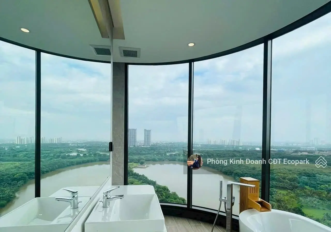 SIÊU PHẨM Landmark 132m2 - Ngắm pháo hoa Hồ Thiên Nga - Chỉ 8,xx tỷ LH 0918 114 ***