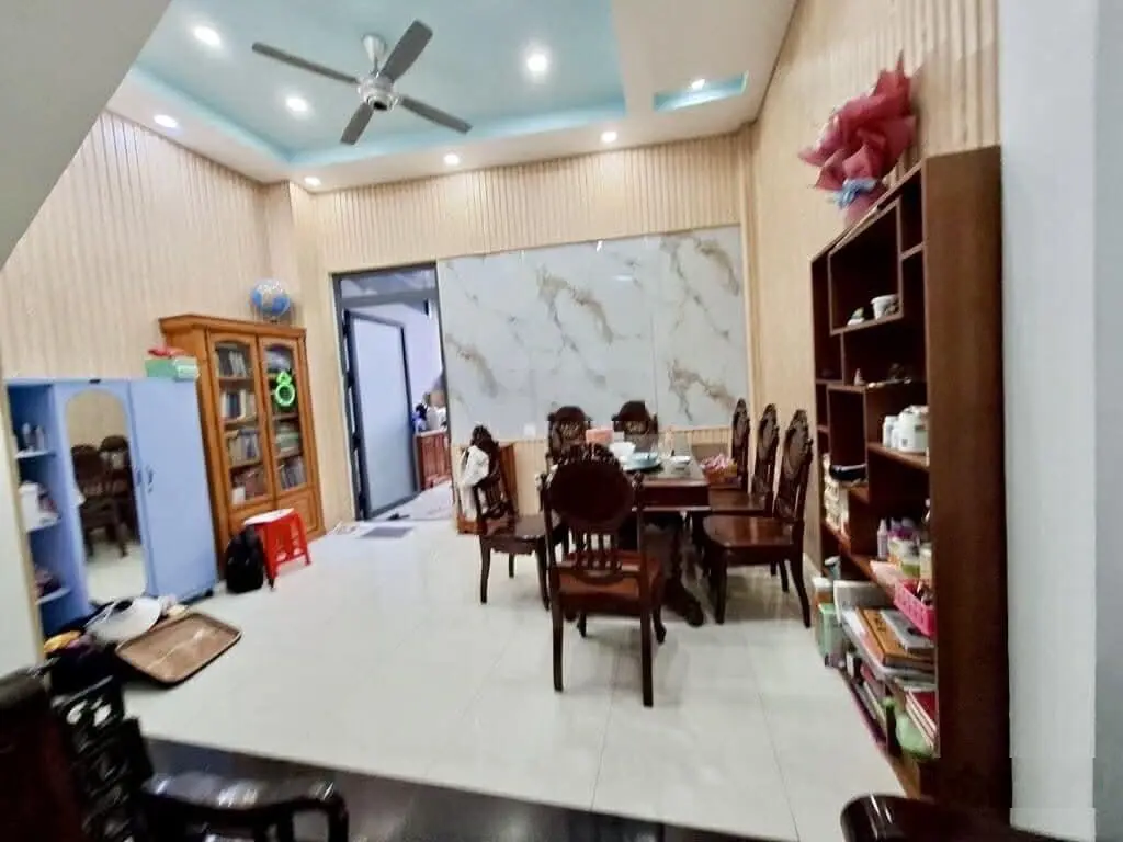 Giảm 1 tỷ, bán đi nước ngoài, nhà 4 lầu, HXH 6m thông, Linh Đông, Thủ Đức, 100m2 giá 6 tỷ nhỉnh