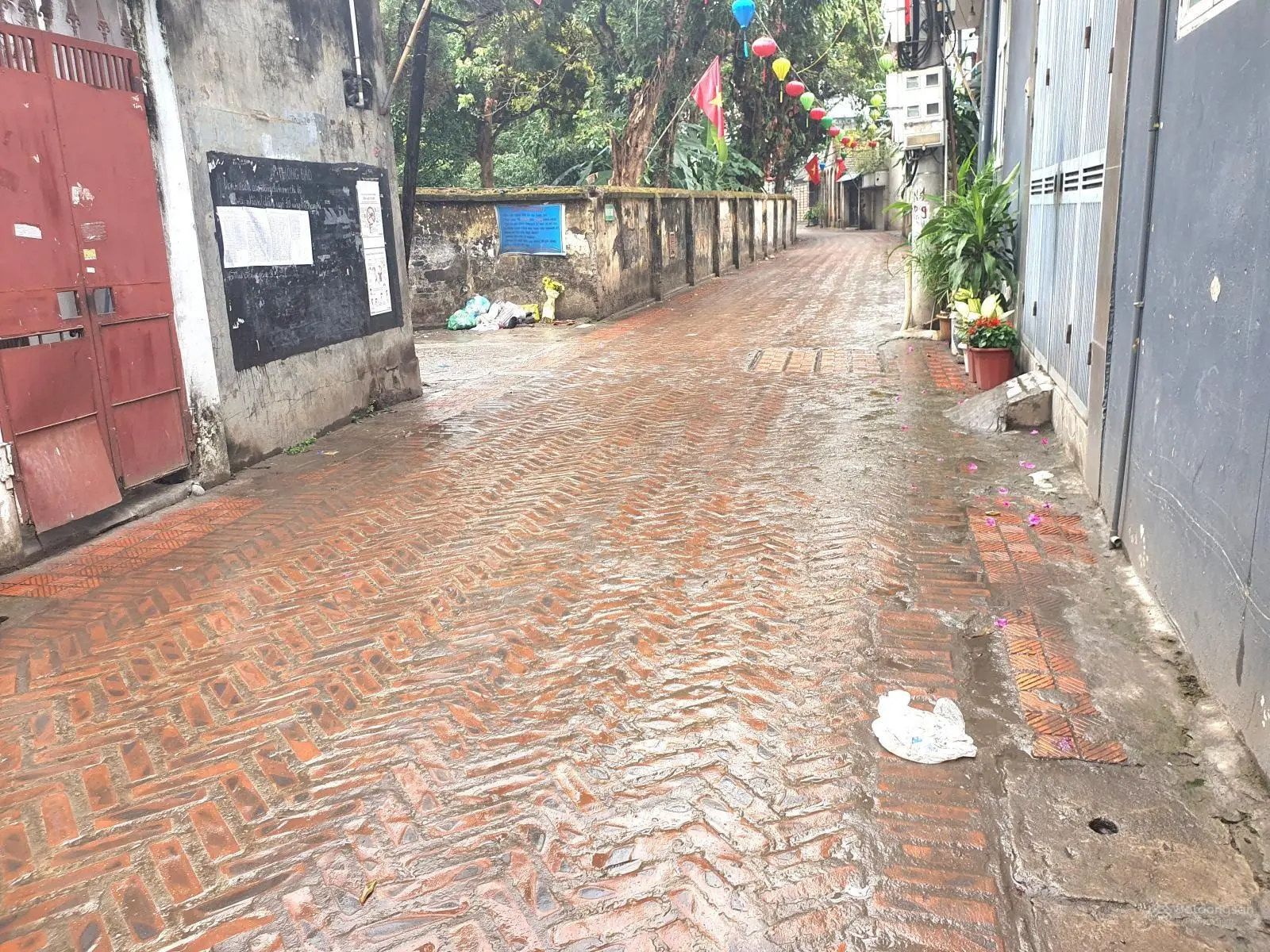 Bán tòa ccmn 101m2 7 tầng mới thang máy - full nội thất, đủ GPXD, PCCC, gần phố, vài bước ra ôtô