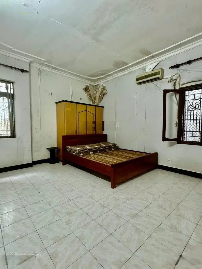 Bán đất tặng nhà 3 tầng, Thái Hà, Đống Đa, ngõ rộng thoáng sáng, lô góc, DT 60m2 giá: 13.2 tỷ TL