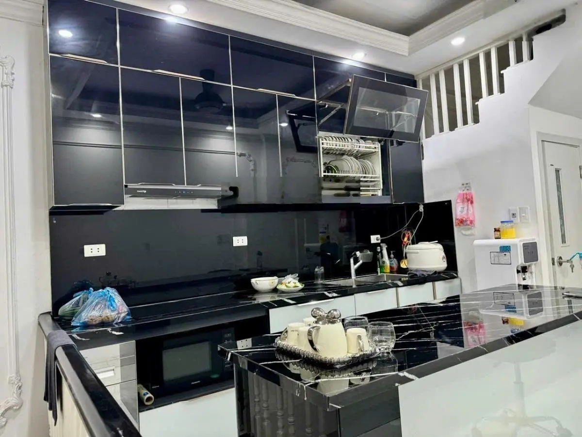 Cần bán! Nhà phố Nguyễn An Ninh, 50m2, 5 Tầng, MT 3.5m. Phân lô, ô tô qua nhà. KD đỉnh, nhỉnh 14 tỷ
