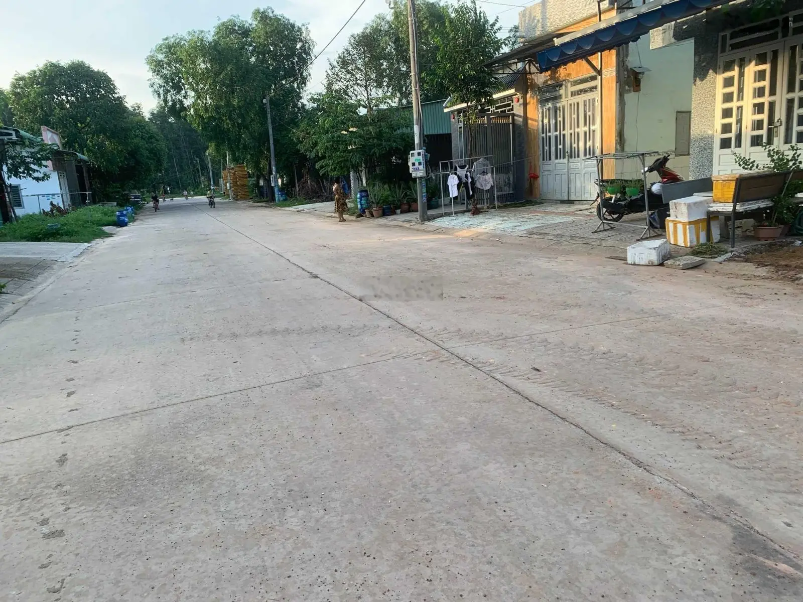 Tôi chính chủ cần bán lô đất 150m2 sát đường nhựa, dân cư đông đúc