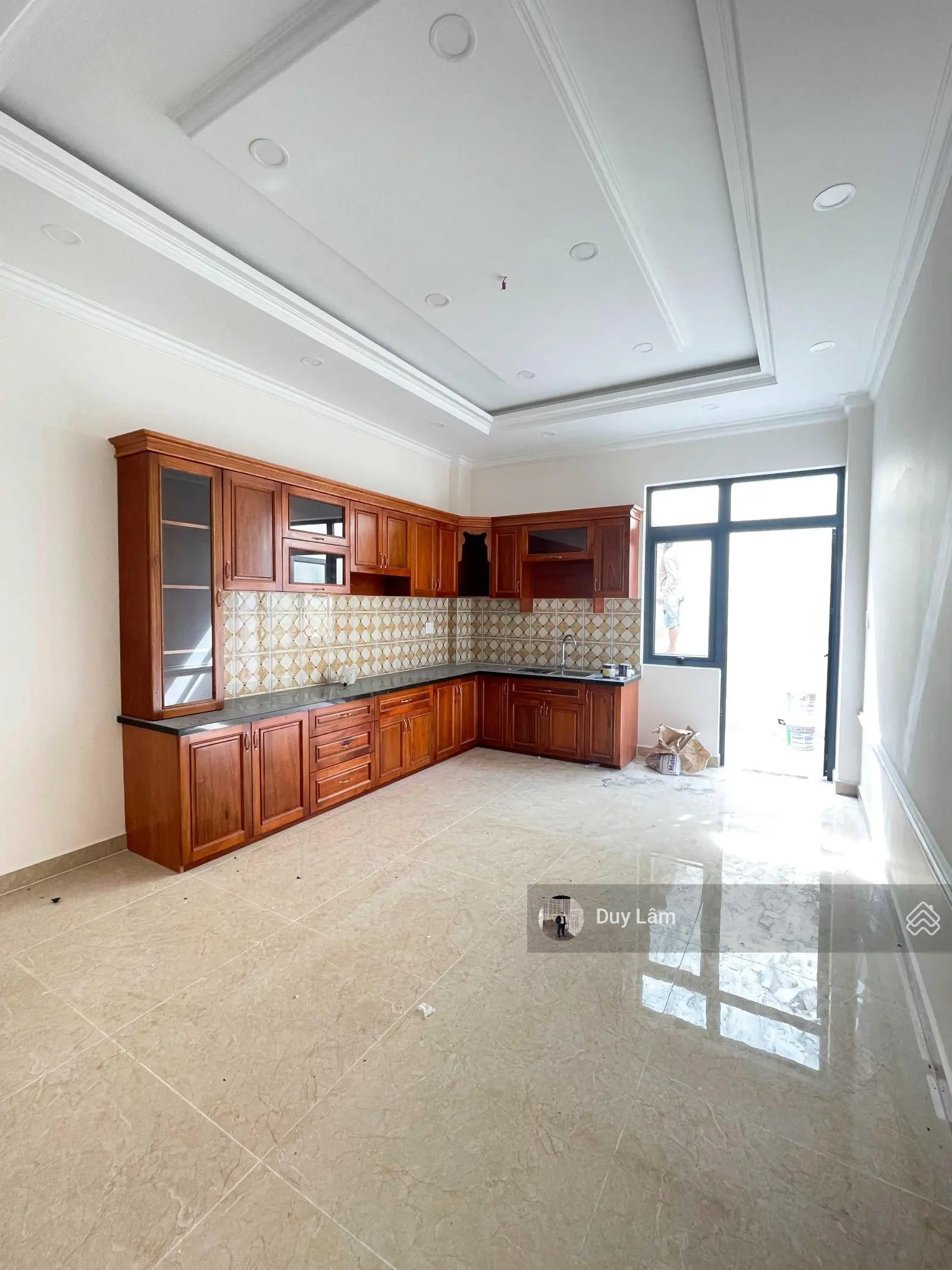Nhà mới 4 tầng có sân ô tô rộng (4x21m) ngay chợ Đầu Mối, BV Quốc Tế - giá 6.1 tỷ 0901 469 ***